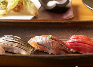 FireShot Capture 545 - 水戸で美味しい鮨が食べられる人気の寿司屋「緑鮨」 - http___www.mito-midorizushi.com_